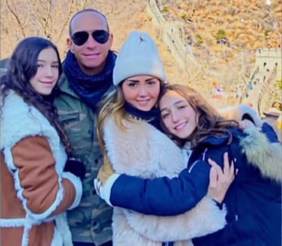 Andrea Legarreta y su familia