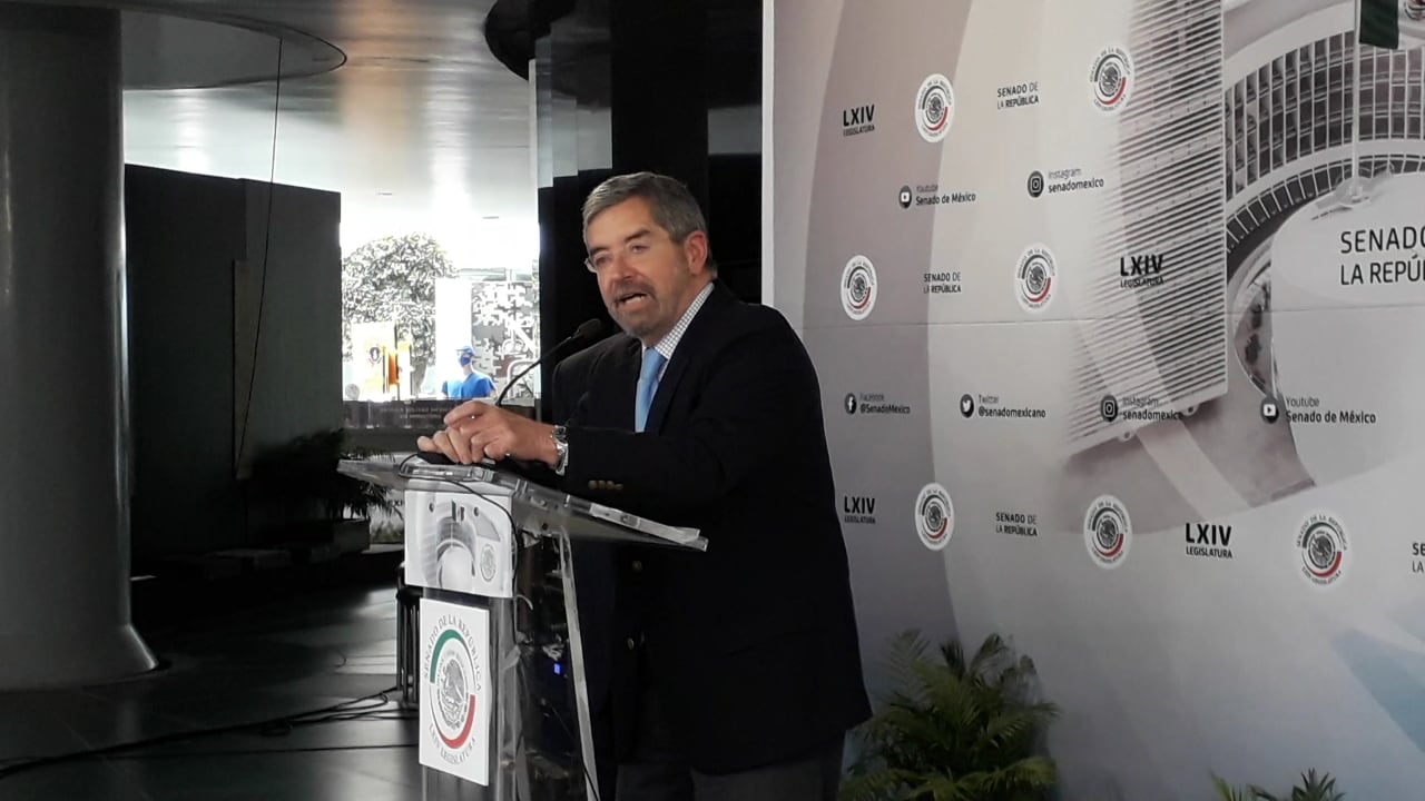 ¿Es Juan Ramón de la Fuente una carta sucesoria de AMLO?