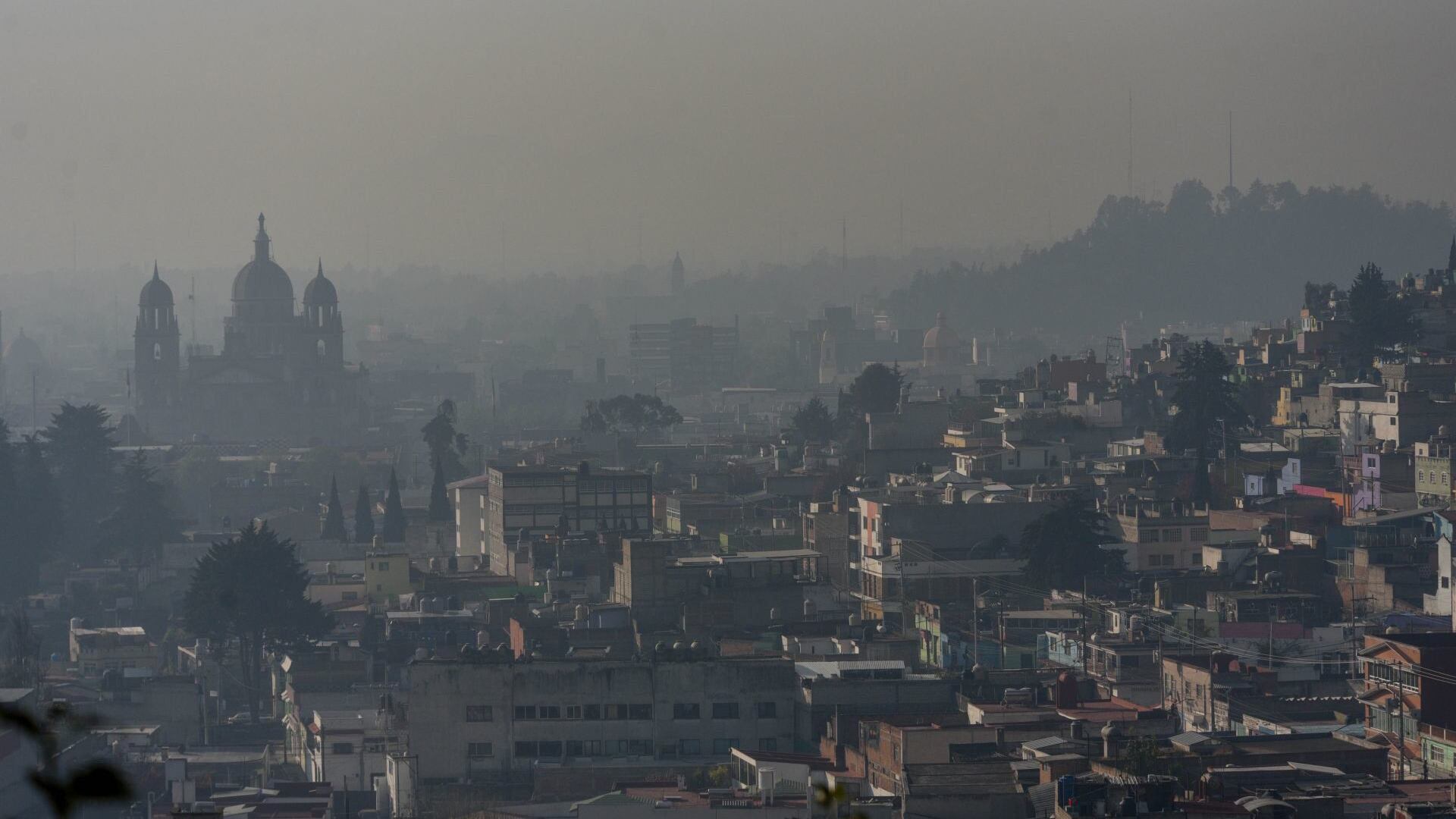 Contingencia ambiental empaña la Navidad en el Estado de México