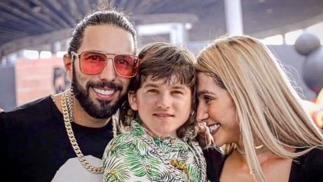 El meme de la popular pareja cargando a un bebé con la cara del senador causó furor.