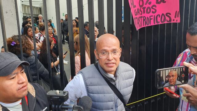 Israel Rivas, padre de paciente con cáncer en bloqueo al Senado