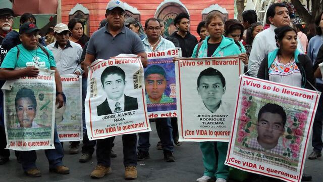Padres de estudiantes desaparecidos de Ayotzinapa
