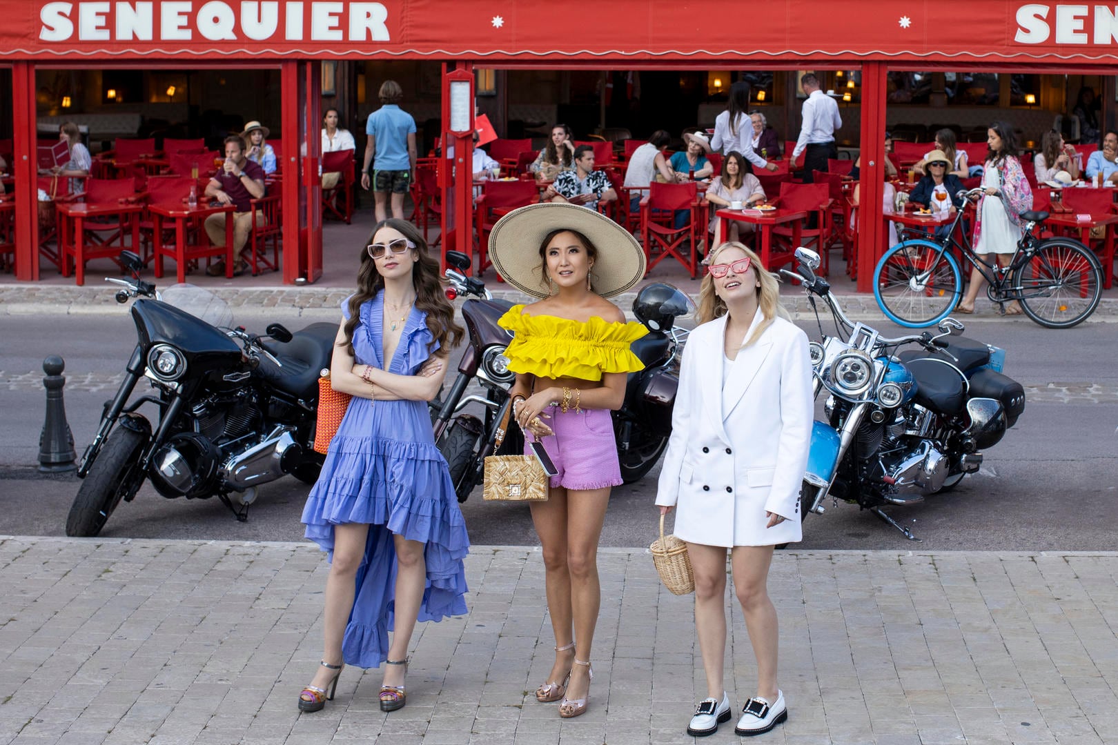 'Emily in Paris': Lily Collins, Ashley Park y Camille Razat
