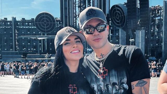 Kimberly Loaiza y Juan de Dios Pantoja