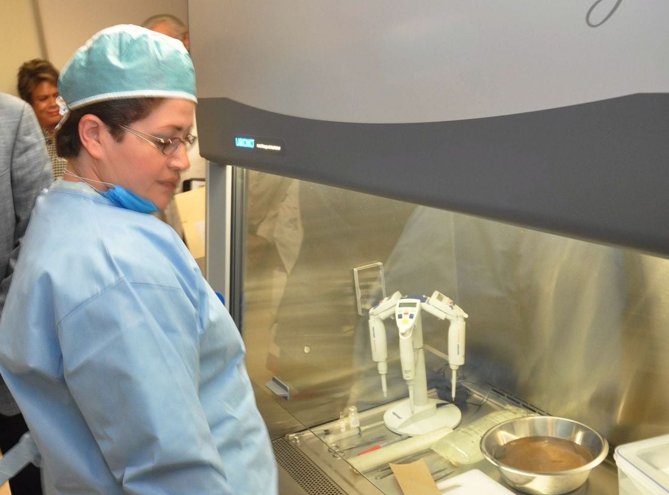 Jazlyn recibe injertos de piel en pies, manos y cabeza