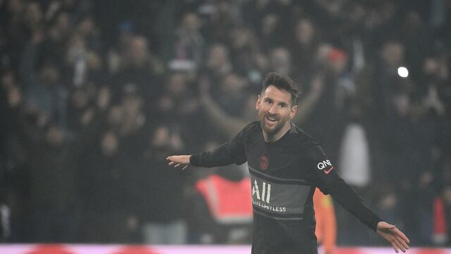 Lionel Messi celebra su primer gol con el PSG en la Ligue 1