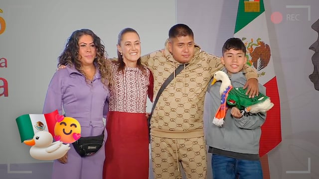 El pato Merlín llega a la mañanera de Claudia Sheinbaum