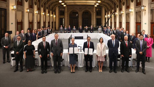 Firma del Paquete contra la Inflación y la Carestía (Pacic) 2024-2025 con empresas productoras y comercializadoras de los 24 productos de la canasta básica.