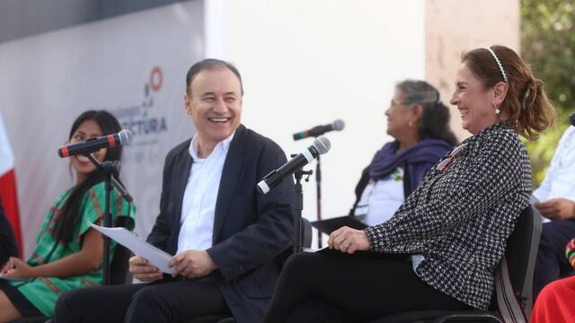 Alfonso Durazo en la presentación de Fandangos por la Lectura en Sonora