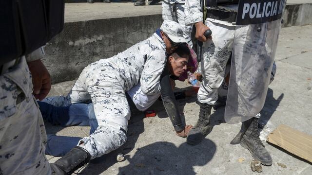 Detención de migrante en el Río Suchiate
