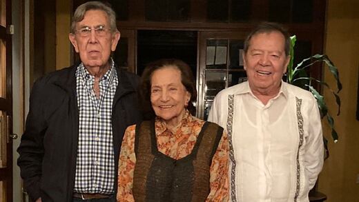 Porfirio Muñoz Ledo, Cuauhtémoc Cárdenas e Ifigenia Martínez se reúnen