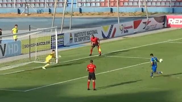 Penal ridículo que no llegó a la portería