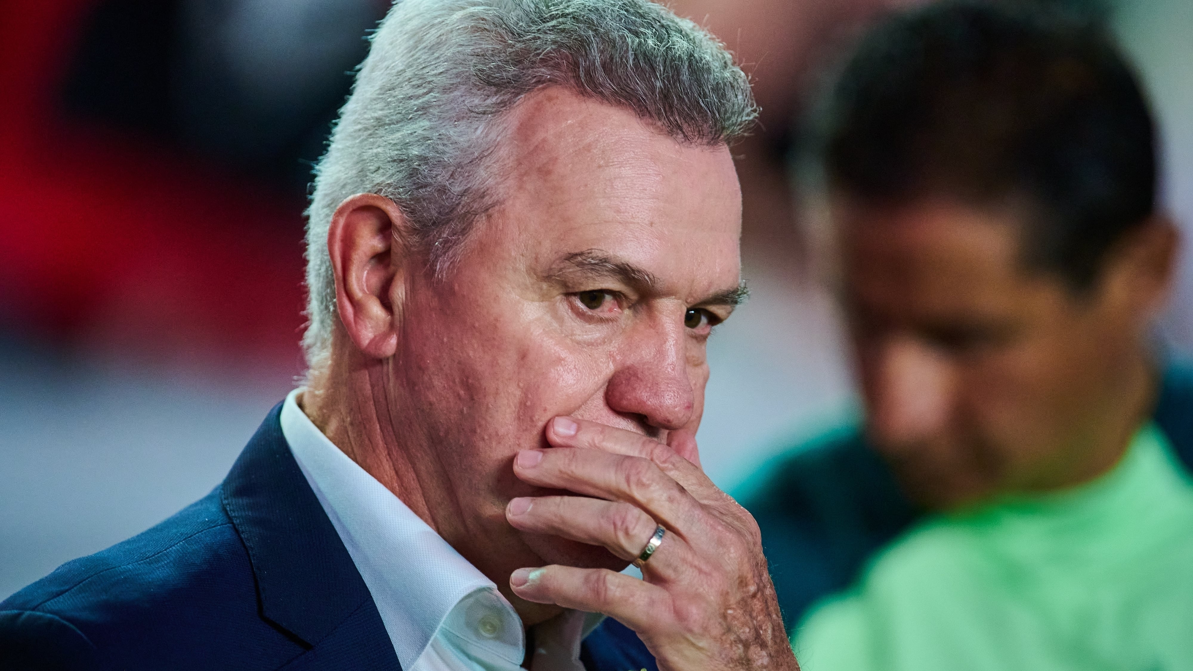 Incómodo encuentro: Revelan qué pasó en el cruce entre Javier Aguirre y Álvaro Morales en un avión