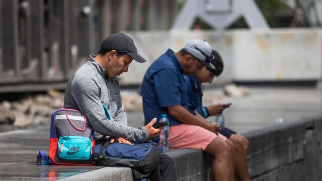 Telmex apoyara a la población afectada por el huracán Otis, durante l los dos meses que restan del año.