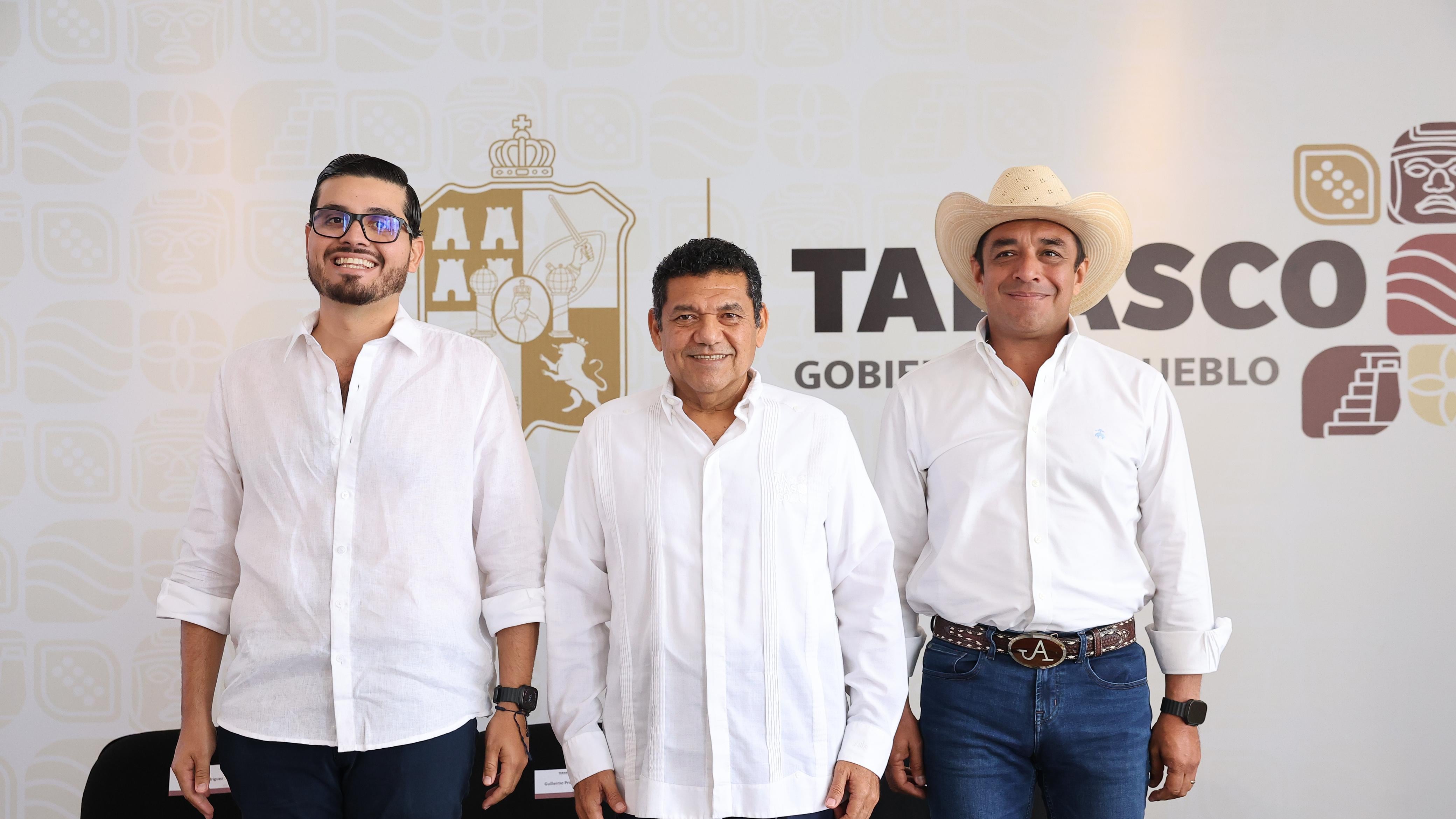 Javier May anuncia reactivación de producción pesquera a partir de la piscifactoría José Narciso Rovirosa