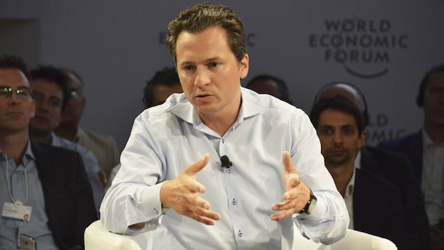 Emilio Lozoya. Polémica venta de departamento a su padre.