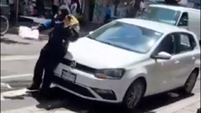 Conductor atropelló a policía