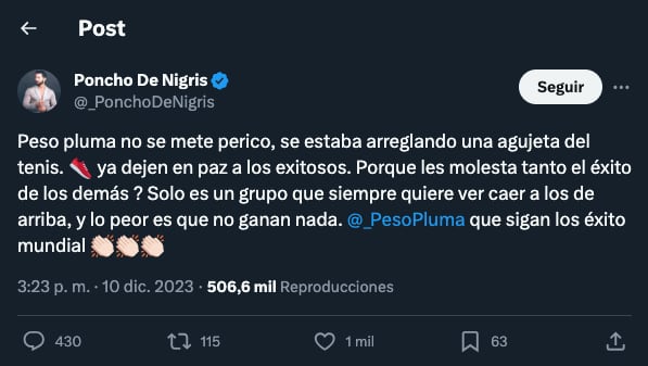 Poncho de Nigris defiende a Peso Pluma y dice que el cantante solo se amarraba los tenis