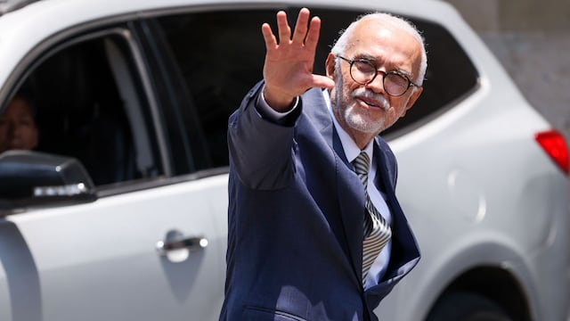 Miguel Ángel Navarro, gobernador de Nayarit, arriba a Palacio Nacional