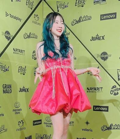 Chingu Amiga en la yellow carpet de los Eliot Award 2022