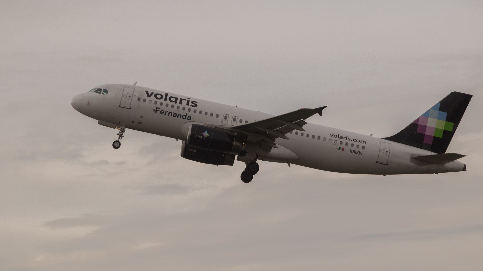 Volaris confirma que todas sus rutas operan con normalidad pese a medidas de Estados Unidos