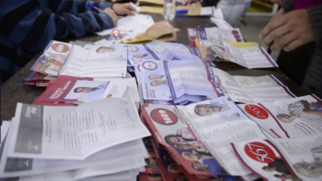 El mensaje de los electores en un país donde el voto es obligatorio, parece ser lo suficientemente claro: para ganar en la elección presidencial en octubre, hay que hacerlo con caras y con recetas novedosas.