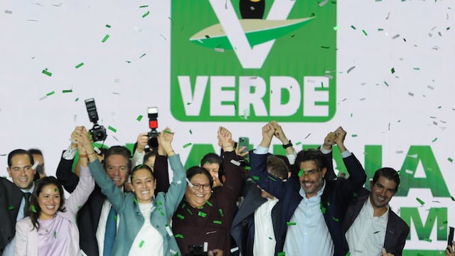 Claudia Sheinbaum en la entrega de su constancia por parte del Partido Verde Ecologista de México (PVEM)