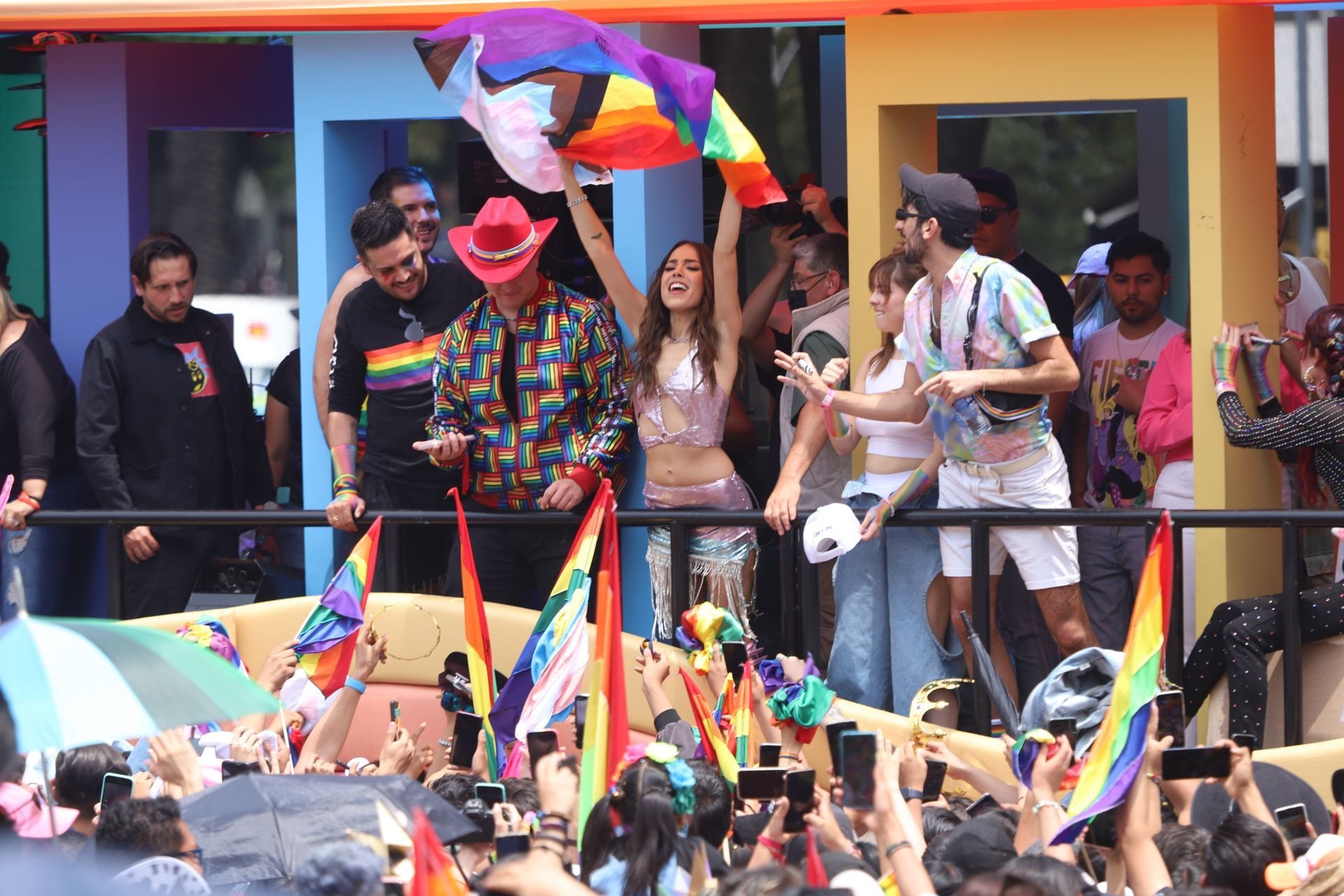 Danna Paola en la Marcha LGBT 2022