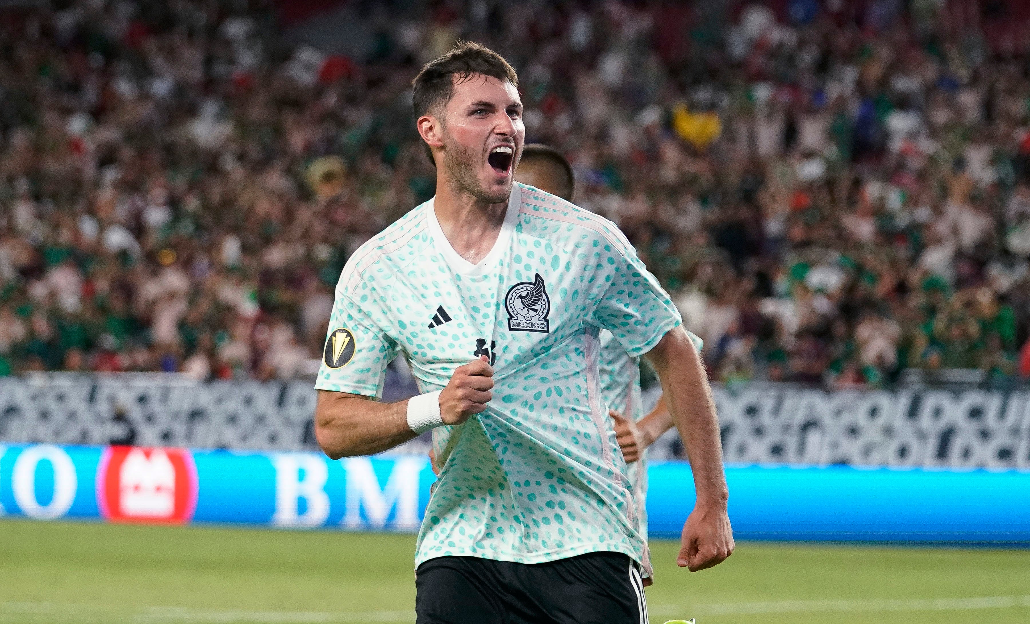 Santiago Giménez en la Selección Mexicana