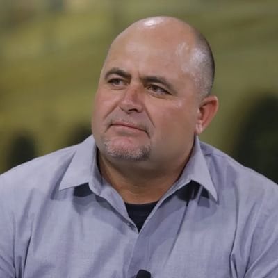 ¿Quién es Julián LeBaron?