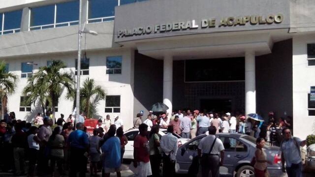 Desalojan Palacio Federal en Acapulco, por amenaza de bomba.