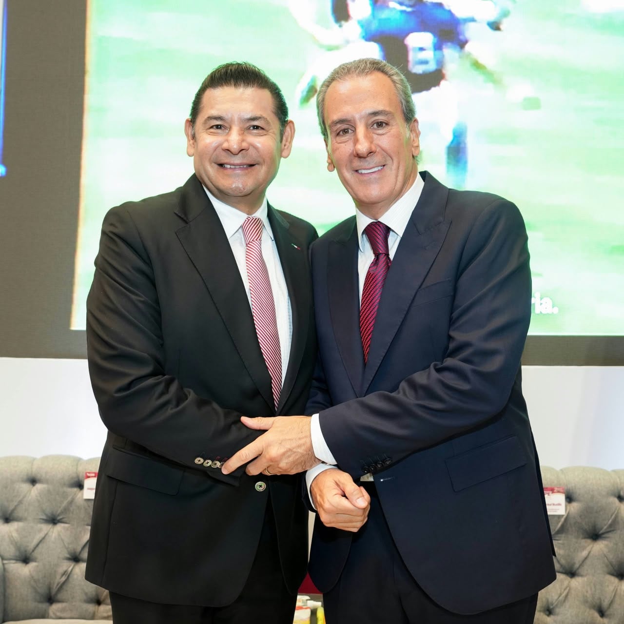 Pepe Chedraui presenta resultados de su administración en Puebla