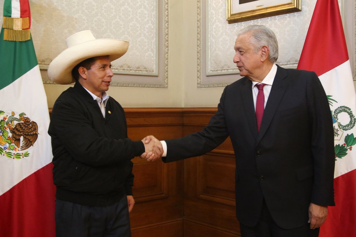 Pedro Castillo, presidente de Perú, y AMLO, presidente de México