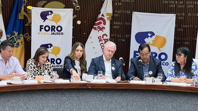 Santiago Creel en su participación en el Foro Plural Jalisco