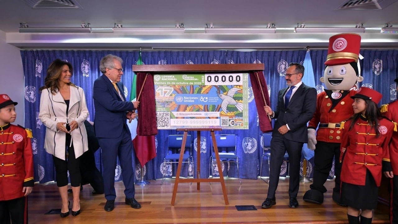 Lotería Nacional develan billete por el 80 aniversario de la ONU, un símbolo de paz y esperanza