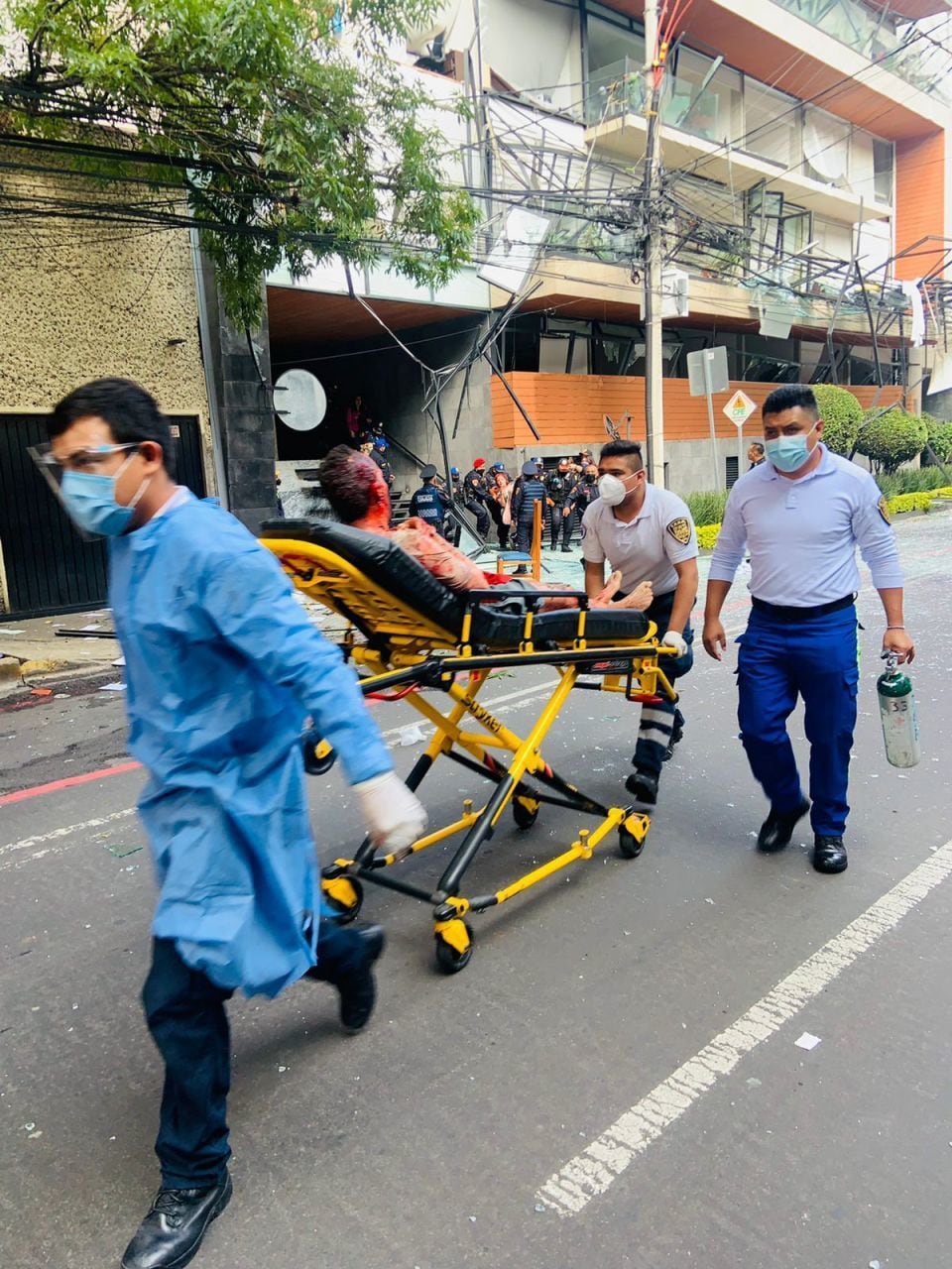 Explosión en edificio sobre Avenida Coyoacán