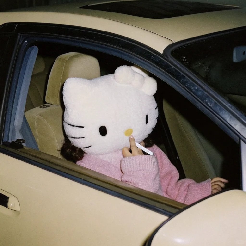 Memes de Hello Kitty con estrés laboral