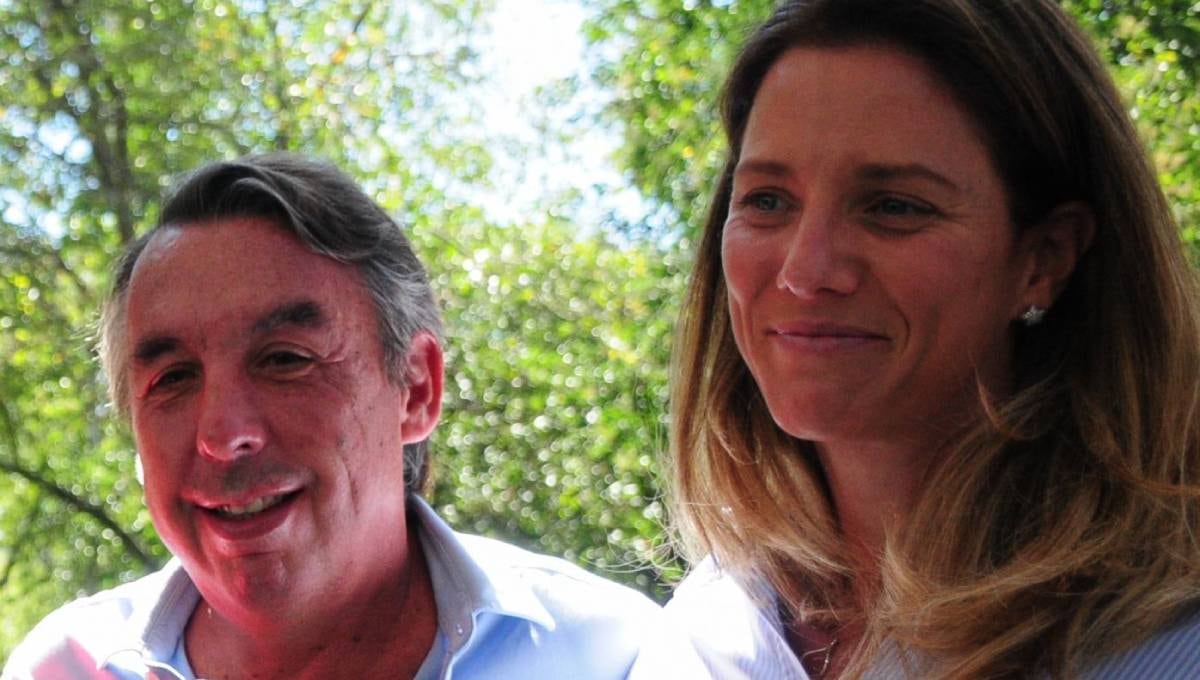 Emilio Azcárraga y su esposa