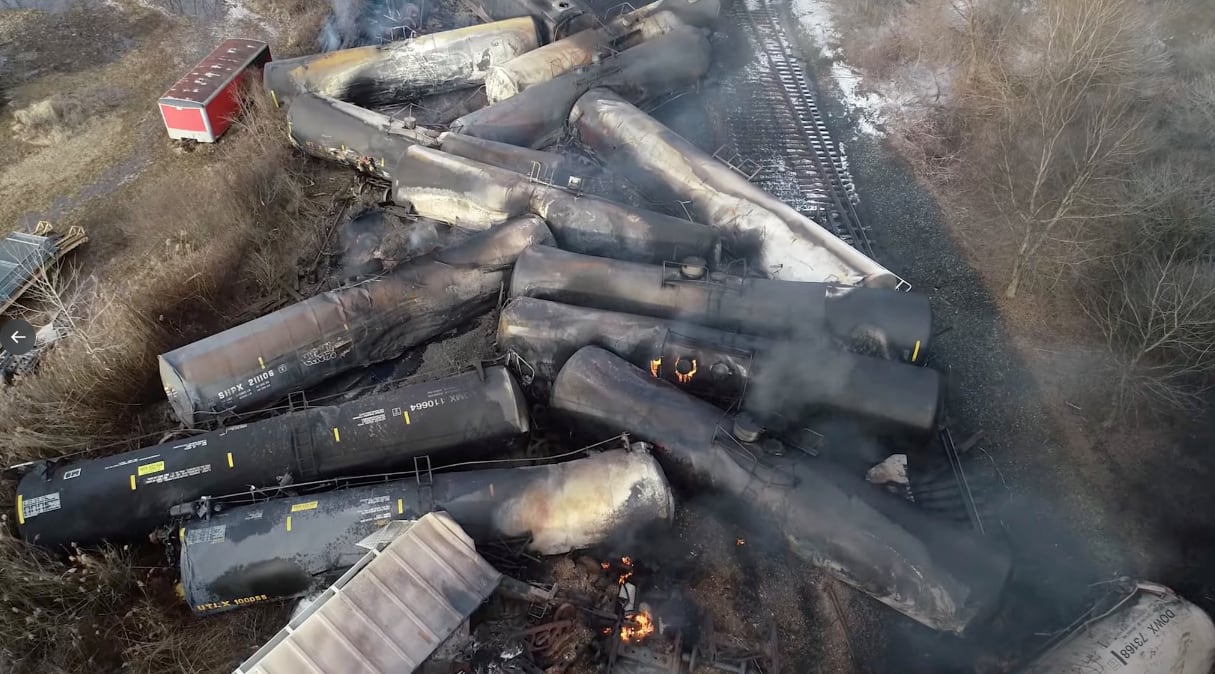 Descarrilamiento de tren con cloruro de vinilo