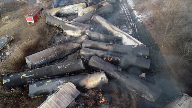 Descarrilamiento de tren con cloruro de vinilo