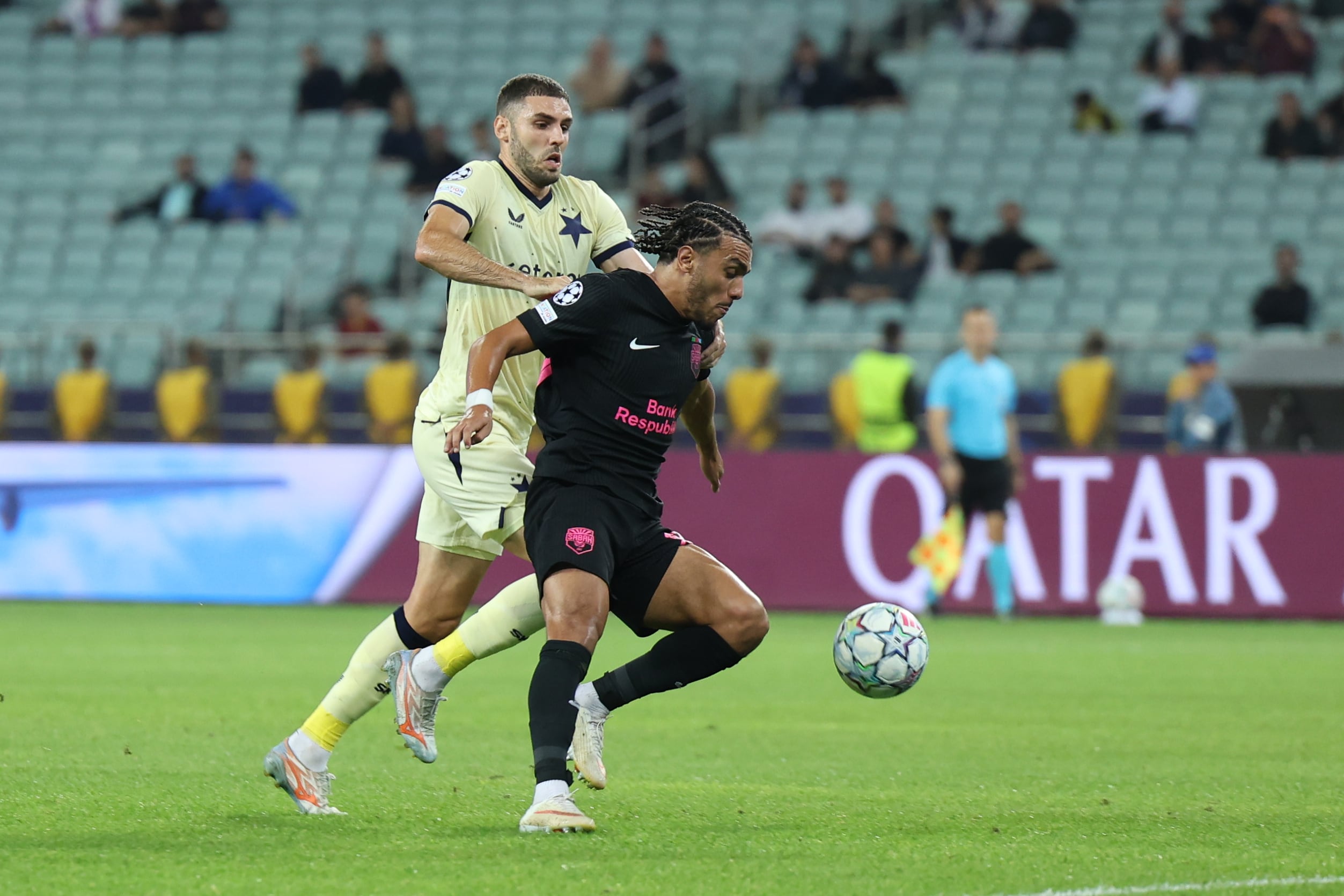 Sabah y Slavia Praga sostuvieron un partido muy disputado