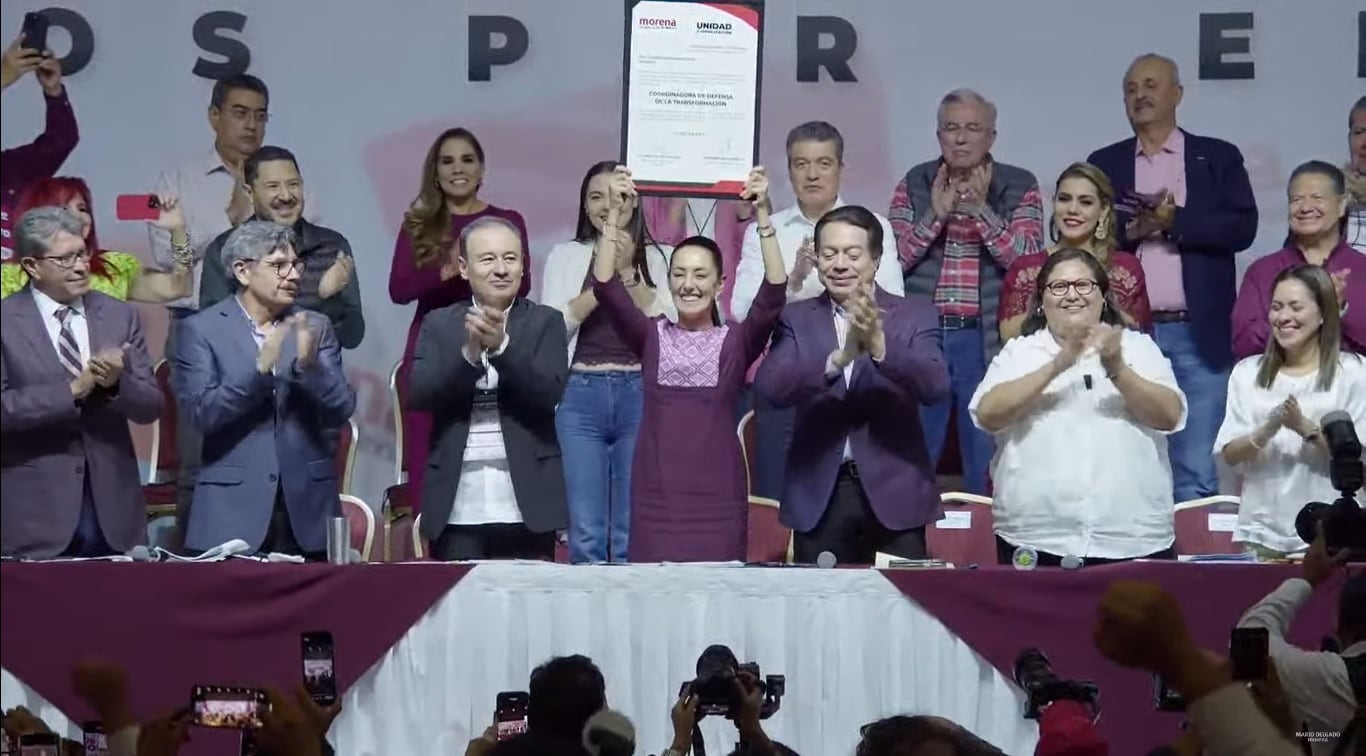 Claudia Sheinbaum recibe constancia de Morena