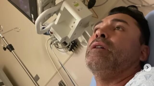 Óscar de la Hoya se contagió de Covid-19 pese a estar completamente vacunado.