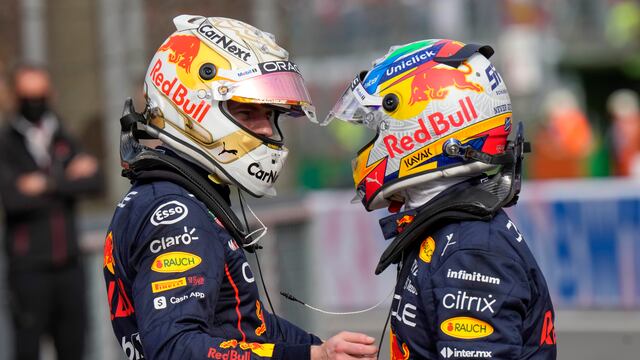 Checo Pérez y Max Verstappen