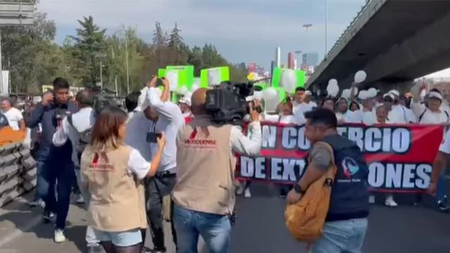 Periférico Norte hoy 15 de octubre, reportan caos vial por marcha rumbo a Naucalpan
