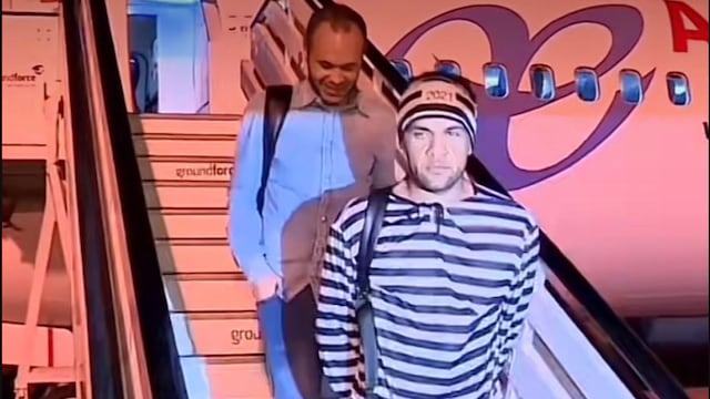 Dani Alves disfrazado de preso
