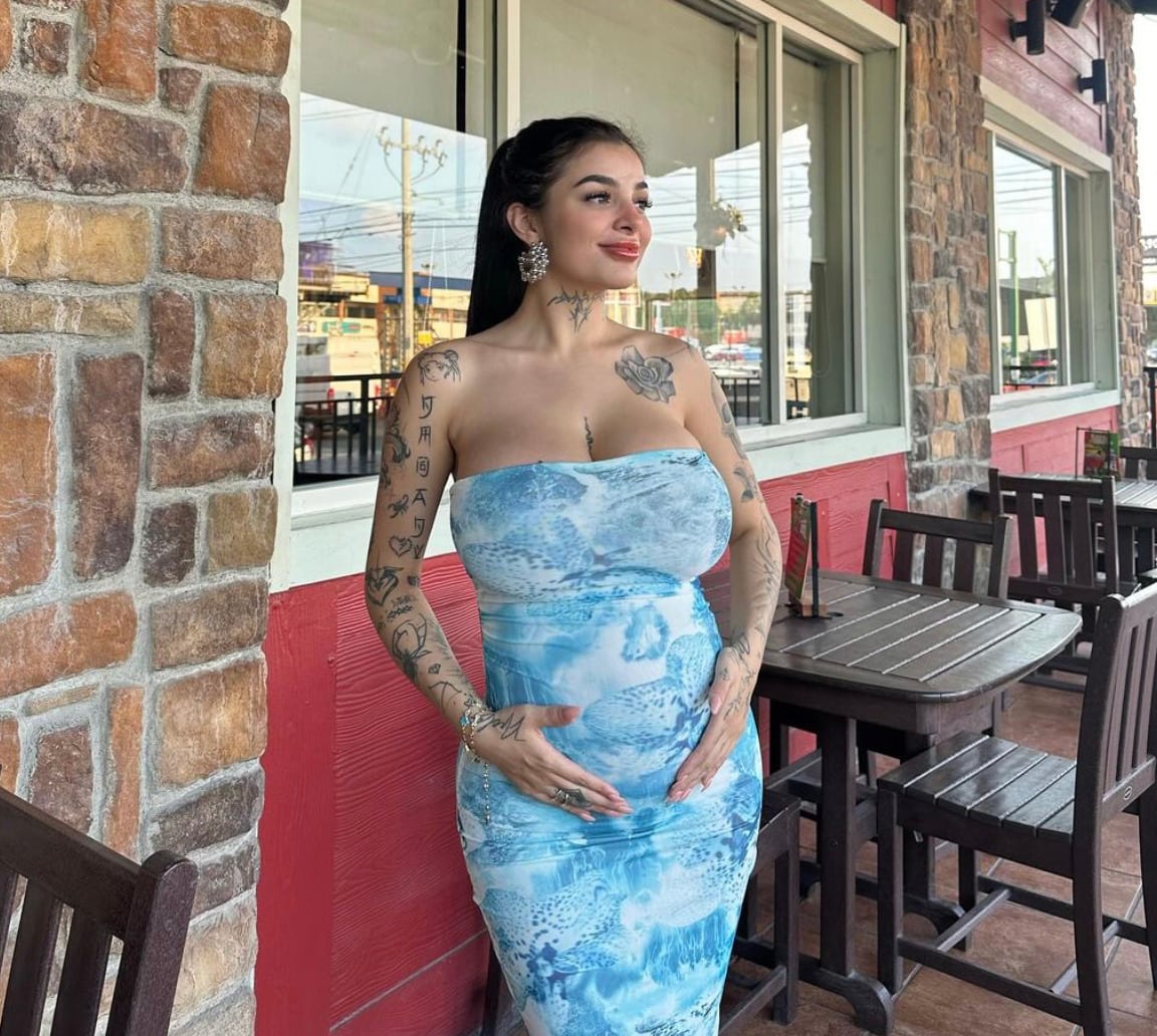 Karely Ruiz con cinco meses de embarazo