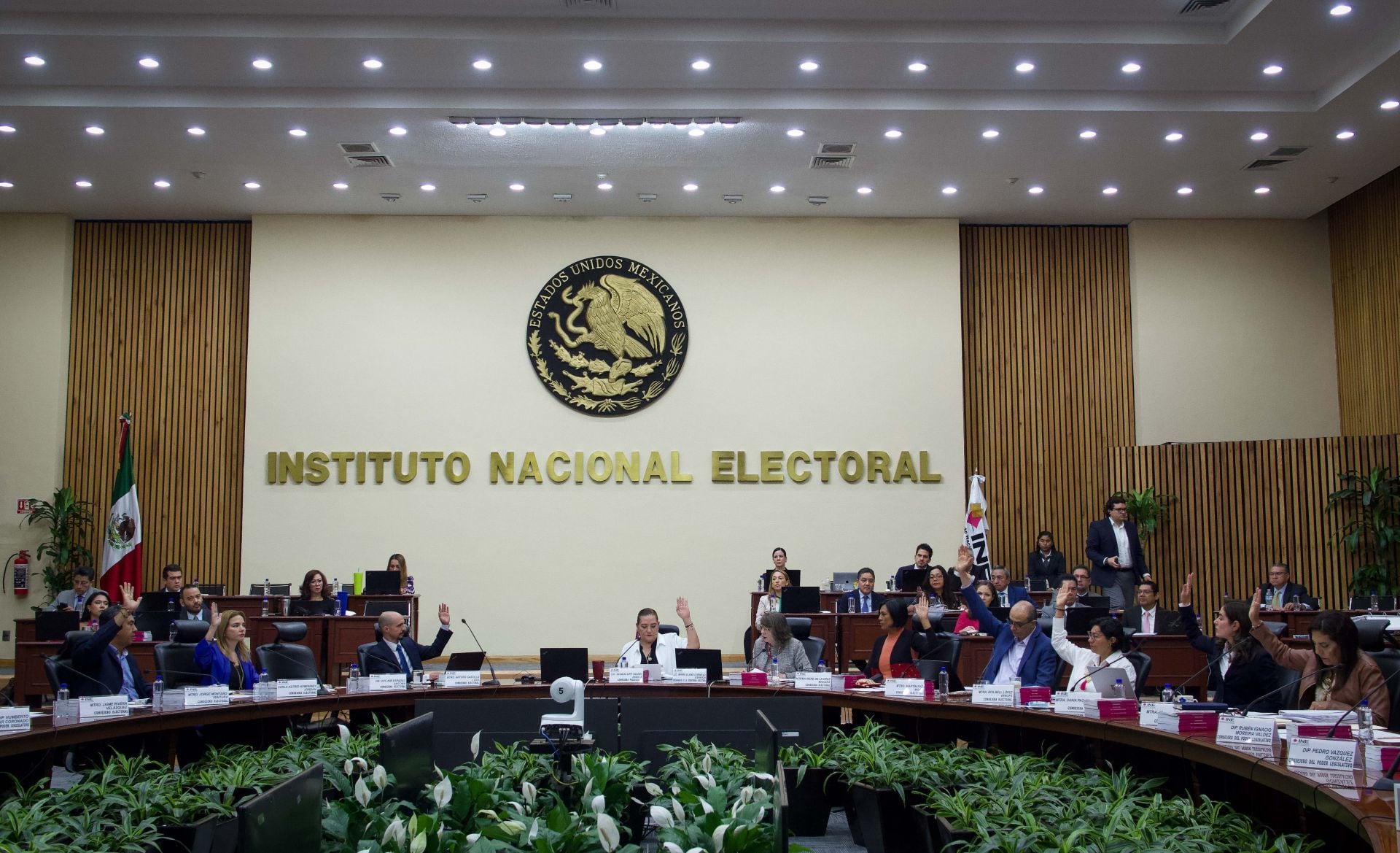 Los cuatro nuevos partidos políticos que el INE podría avalar hoy