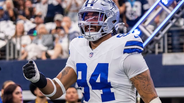 Esposa de Marshawn Kneeland revela embarazo una semana después de la muerte del jugador de Dallas Cowboys.