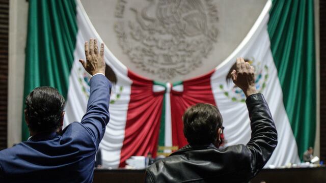 Sesión ordinaria semipresencial de la Cámara de Diputados en la que después de más de tres horas de retraso comenzó a discusión las leyes secundarias de la reforma electoral.